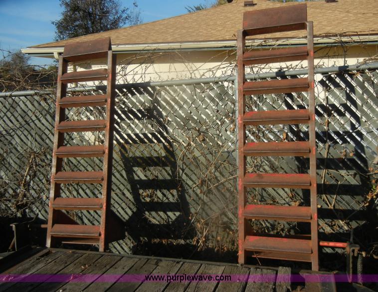 image for item D4741 2001 Towmaster T-12DD trailer