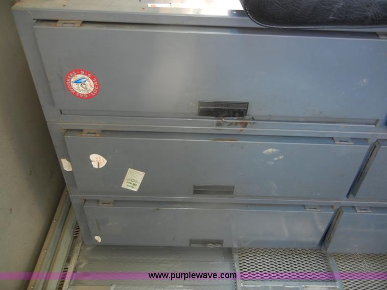 image for item D4744 2000 Freightliner MT45 step van