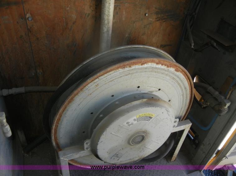 image for item D4744 2000 Freightliner MT45 step van