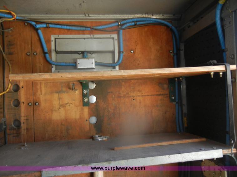 image for item D4744 2000 Freightliner MT45 step van