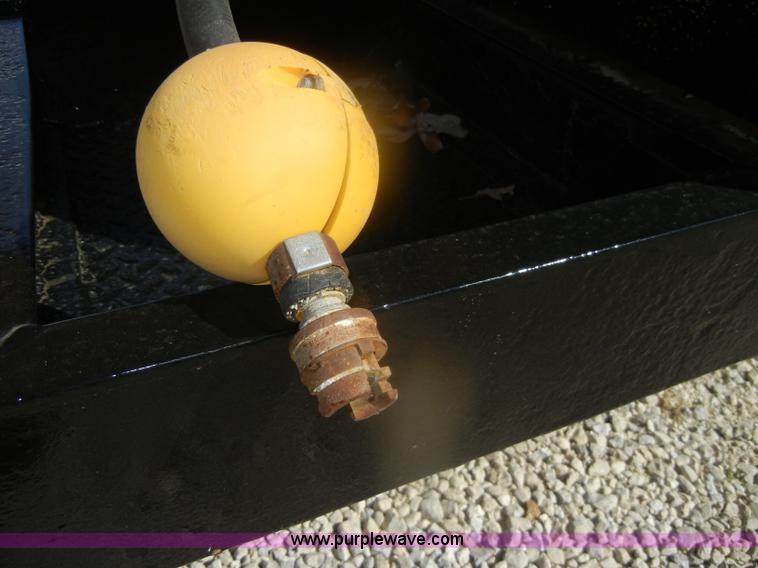 image for item D4744 2000 Freightliner MT45 step van