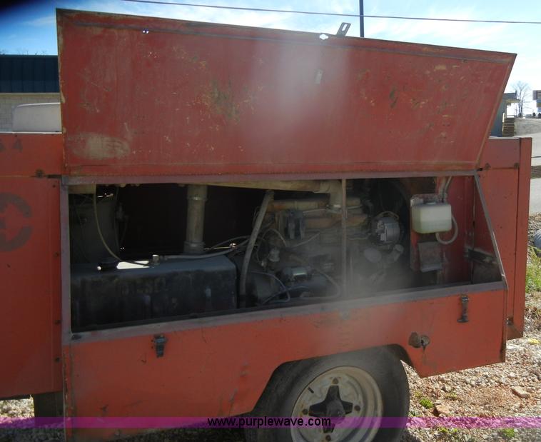 image for item D4752 1986 Sullivan air compressor