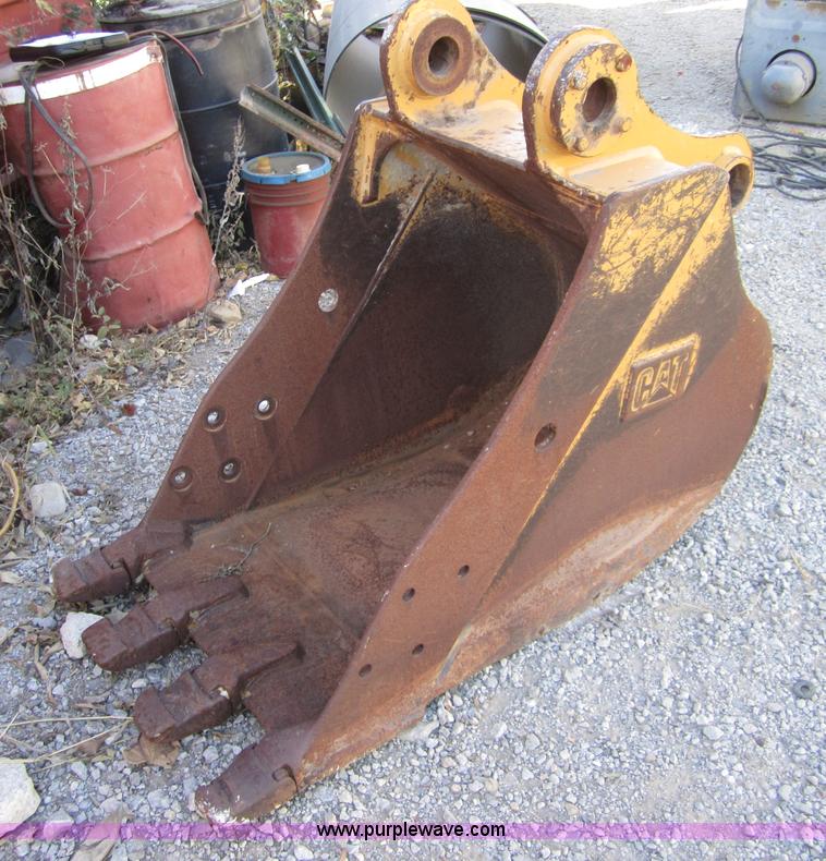 image for item D5727 Caterpillar 315L 30" excavator bucket