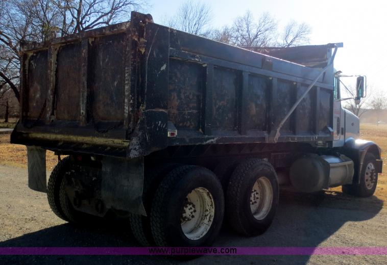 image for item D5732 1994 Perterbilt 375 dump truck