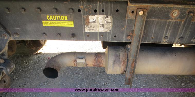 image for item D5732 1994 Perterbilt 375 dump truck