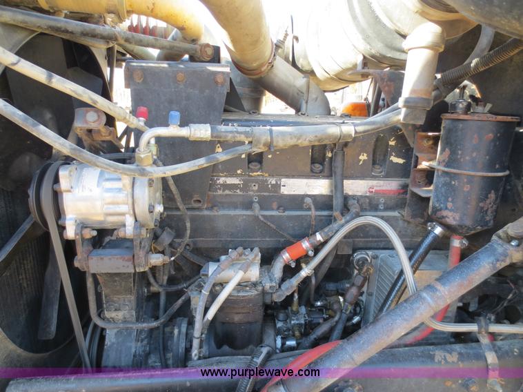 image for item D5732 1994 Perterbilt 375 dump truck