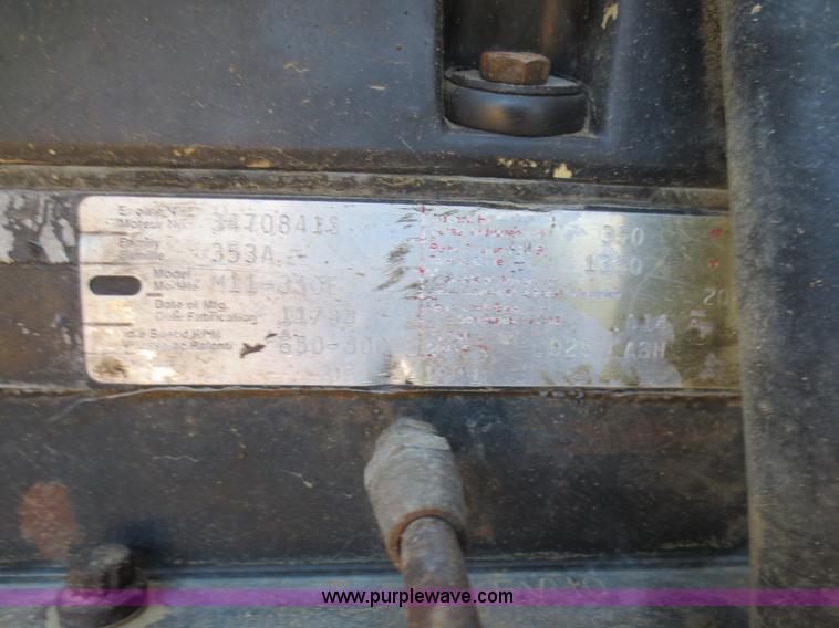 image for item D5732 1994 Perterbilt 375 dump truck