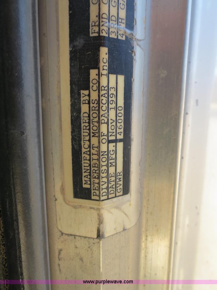 image for item D5732 1994 Perterbilt 375 dump truck