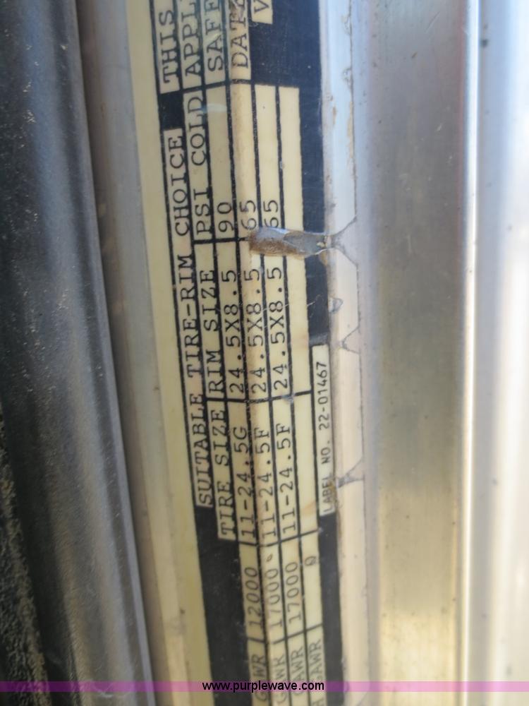 image for item D5732 1994 Perterbilt 375 dump truck