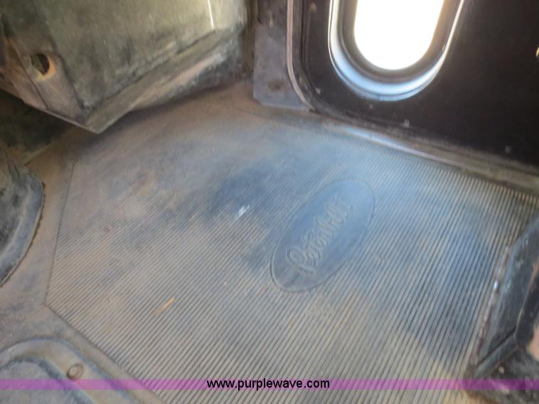 image for item D5732 1994 Perterbilt 375 dump truck