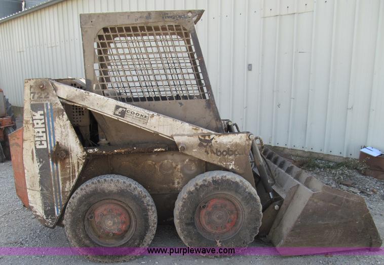image for item E3544 1978 Clark Bobcat 722 skid steer