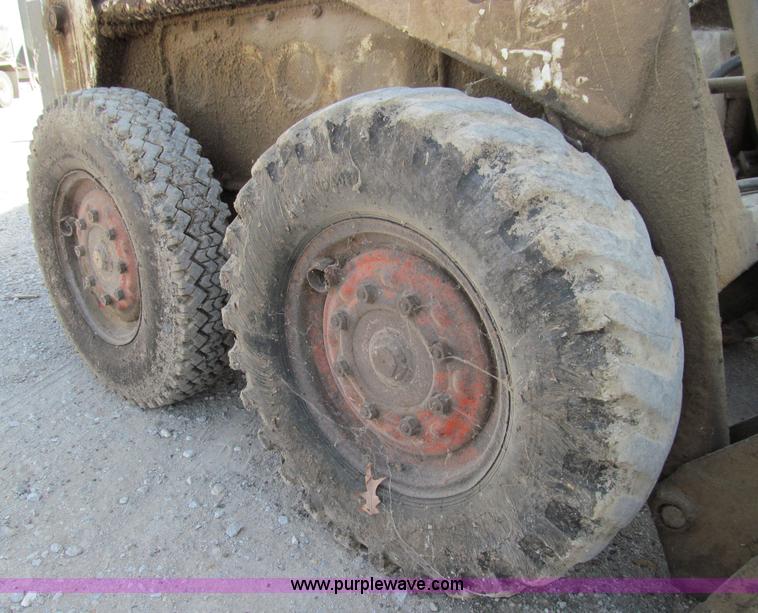 image for item E3544 1978 Clark Bobcat 722 skid steer