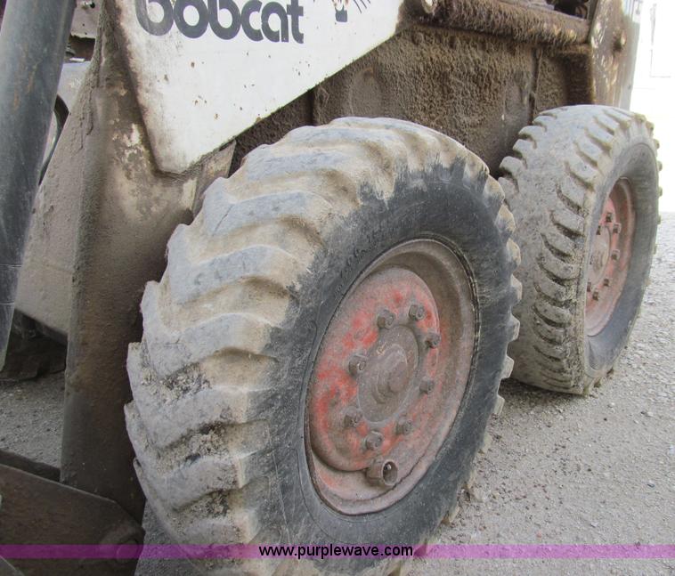 image for item E3544 1978 Clark Bobcat 722 skid steer