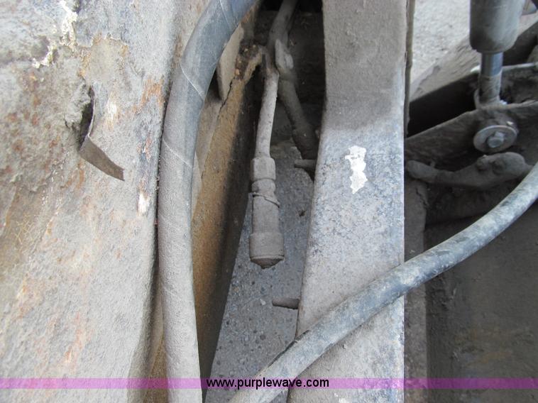 image for item E3544 1978 Clark Bobcat 722 skid steer