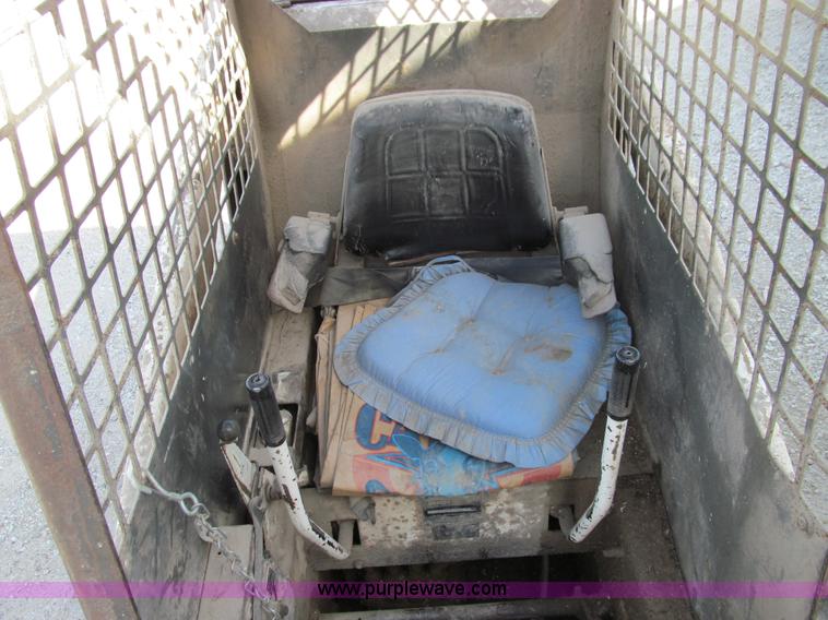 image for item E3544 1978 Clark Bobcat 722 skid steer