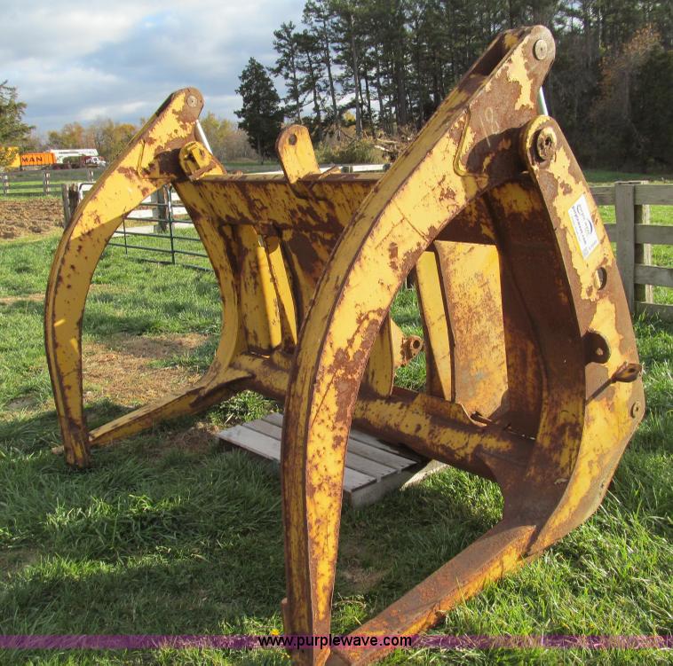 image for item E3549 Caterpillar wheel loader grapple attachment