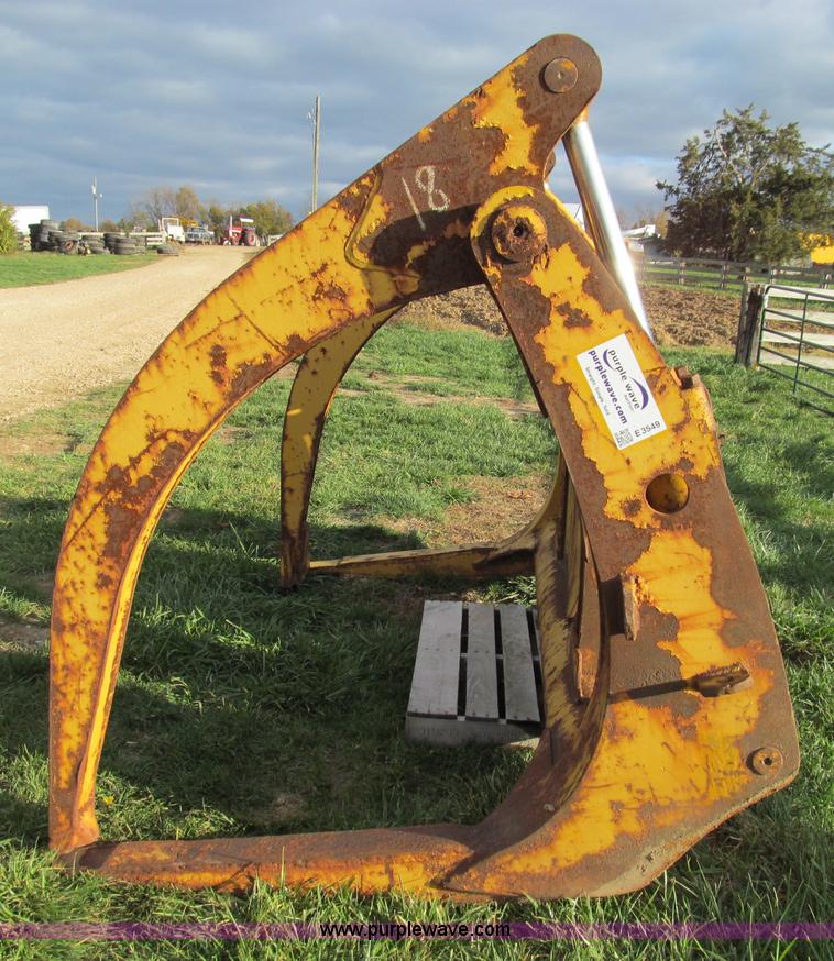 image for item E3549 Caterpillar wheel loader grapple attachment