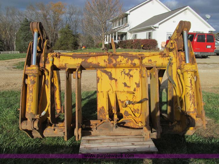 image for item E3549 Caterpillar wheel loader grapple attachment