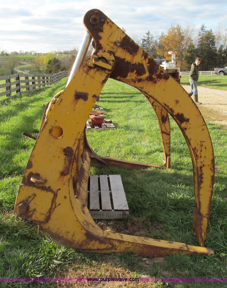 image for item E3549 Caterpillar wheel loader grapple attachment