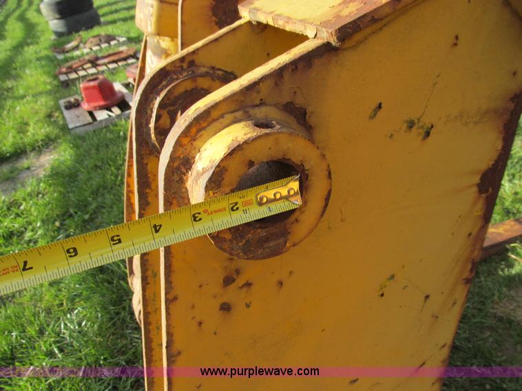 image for item E3549 Caterpillar wheel loader grapple attachment