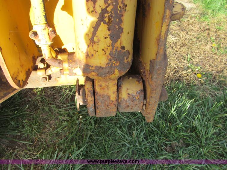 image for item E3549 Caterpillar wheel loader grapple attachment