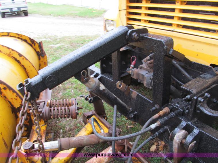 image for item E5640 1999 International 4900 dump truck