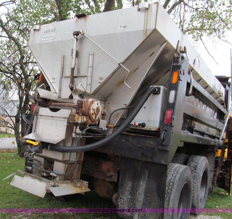 image for item E5640 1999 International 4900 dump truck