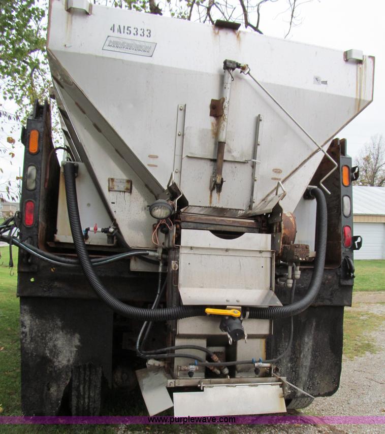 image for item E5640 1999 International 4900 dump truck