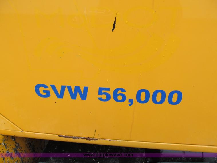 image for item E5640 1999 International 4900 dump truck