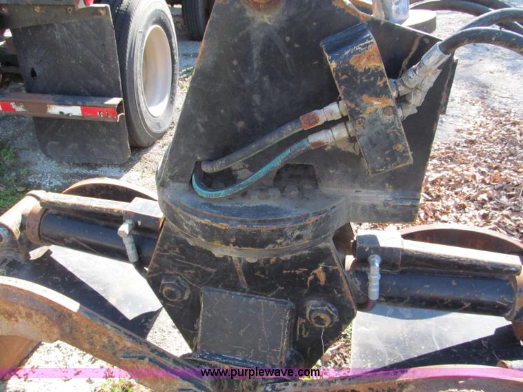 image for item E5707 24" hood butt type grapple