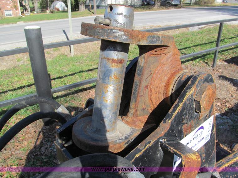 image for item E5707 24" hood butt type grapple