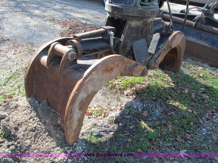 image for item E5707 24" hood butt type grapple