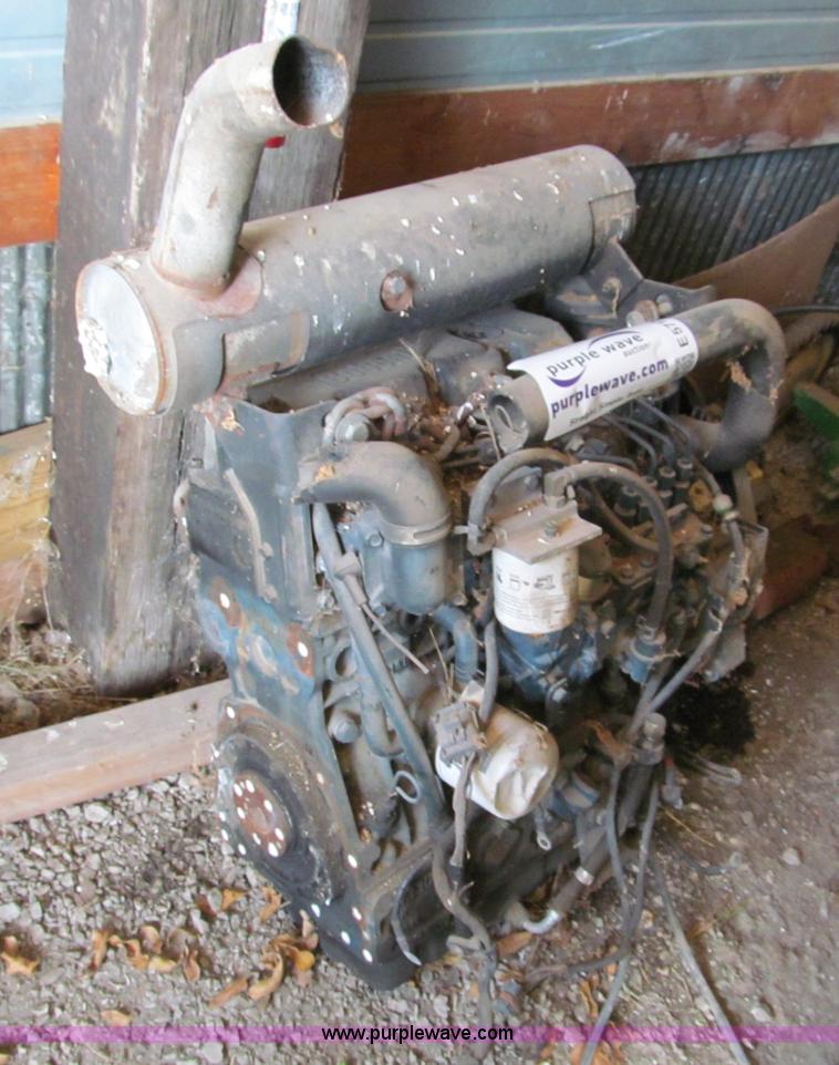 image for item E5715 2005 Bobcat T300 diesel engine