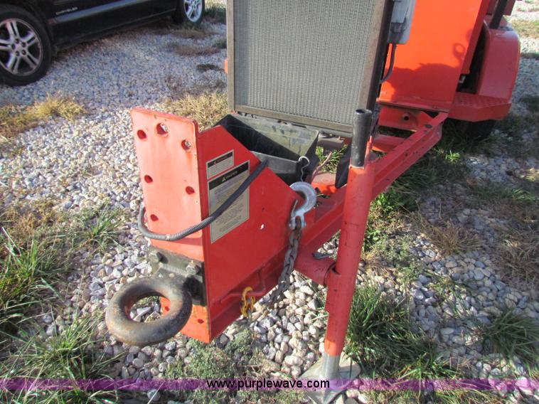 image for item E8157 2000 Craft Co EZ-Pour 200D crack seal machine