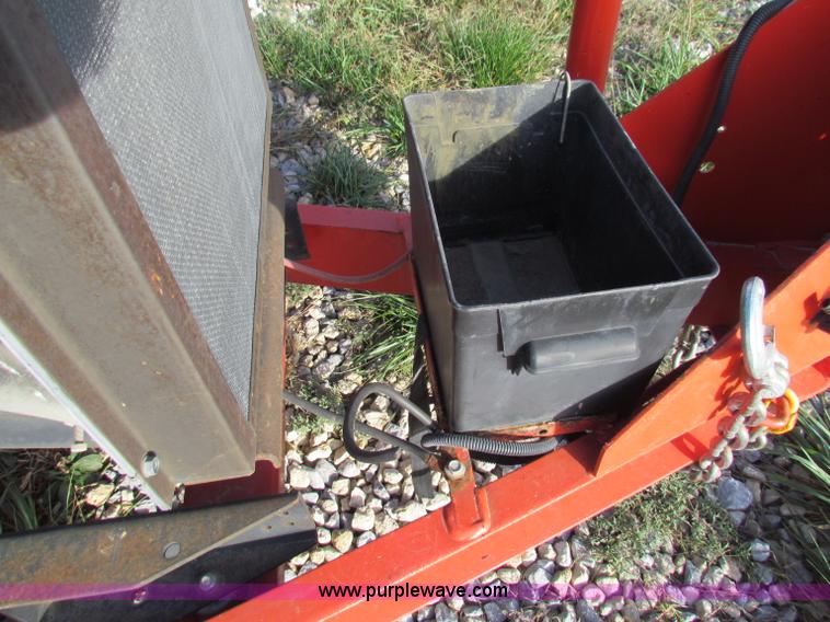 image for item E8157 2000 Craft Co EZ-Pour 200D crack seal machine