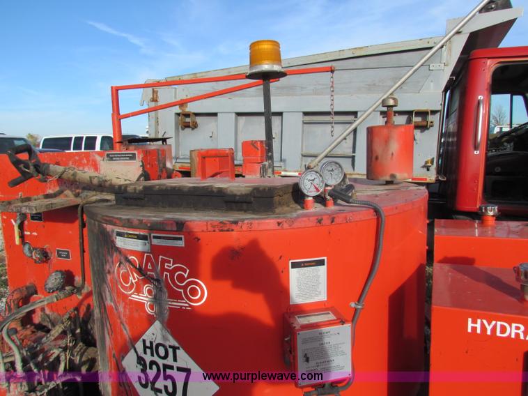 image for item E8157 2000 Craft Co EZ-Pour 200D crack seal machine