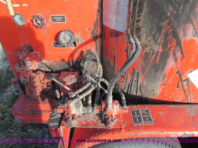 image for item E8157 2000 Craft Co EZ-Pour 200D crack seal machine