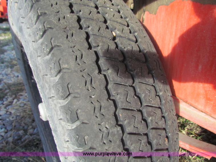 image for item E8157 2000 Craft Co EZ-Pour 200D crack seal machine