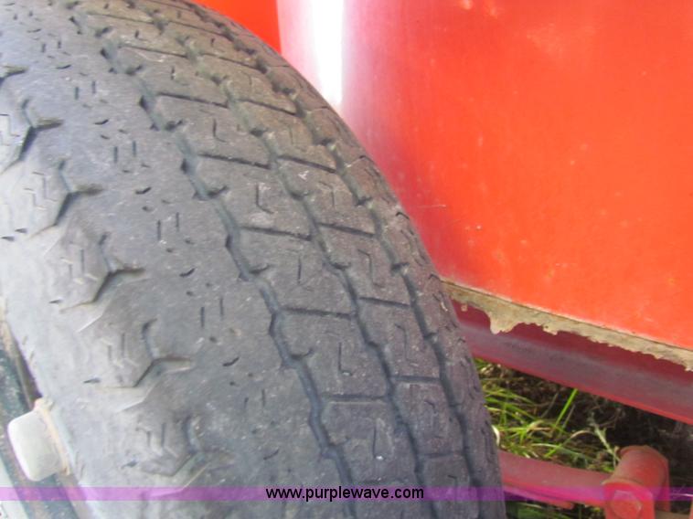 image for item E8157 2000 Craft Co EZ-Pour 200D crack seal machine