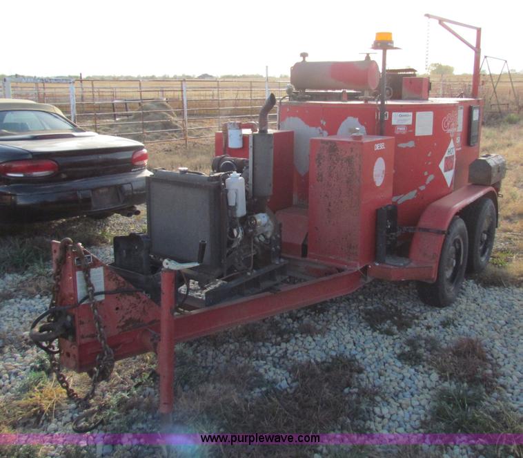 image for item E8158 1997 Craft Co E-Z Pour 200D crack seal machine