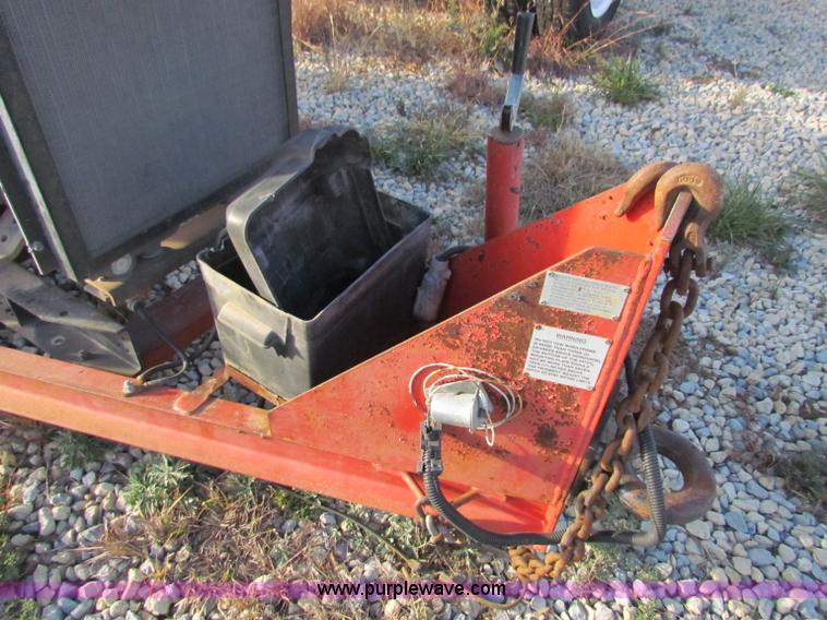 image for item E8158 1997 Craft Co E-Z Pour 200D crack seal machine