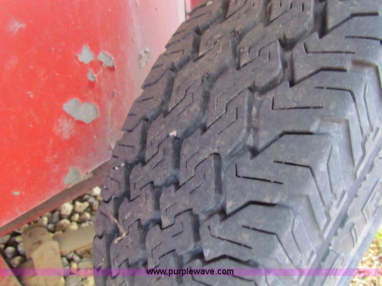 image for item E8158 1997 Craft Co E-Z Pour 200D crack seal machine