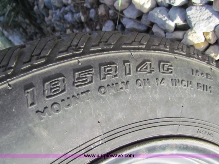 image for item E8158 1997 Craft Co E-Z Pour 200D crack seal machine