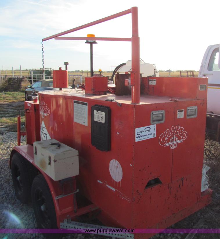 image for item E8159 2000 Craft Co E-Z Pour 200D crack seal machine