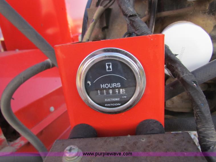 image for item E8159 2000 Craft Co E-Z Pour 200D crack seal machine