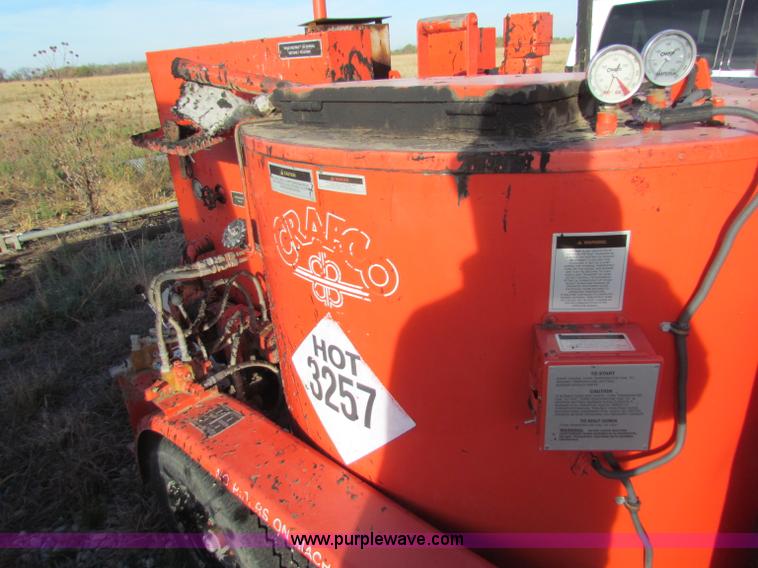 image for item E8159 2000 Craft Co E-Z Pour 200D crack seal machine