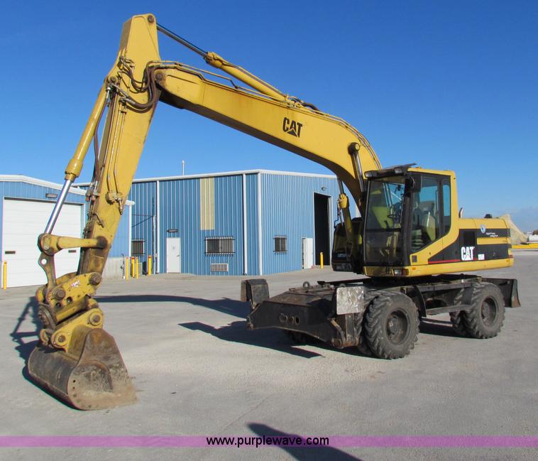 image for item E8168 1998 Caterpillar M318 mobile excavator