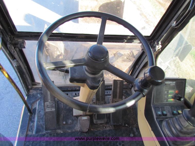 image for item E8168 1998 Caterpillar M318 mobile excavator