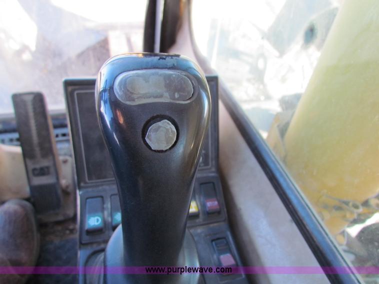 image for item E8168 1998 Caterpillar M318 mobile excavator