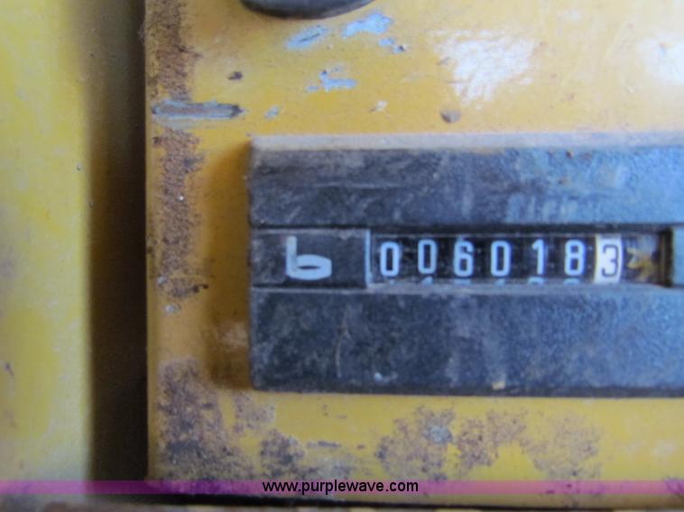 image for item E8168 1998 Caterpillar M318 mobile excavator